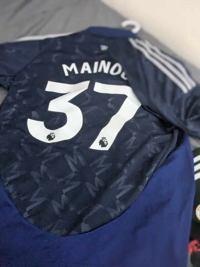 Manchester United  Away Jersey Mainoo #37 image indicator(3)