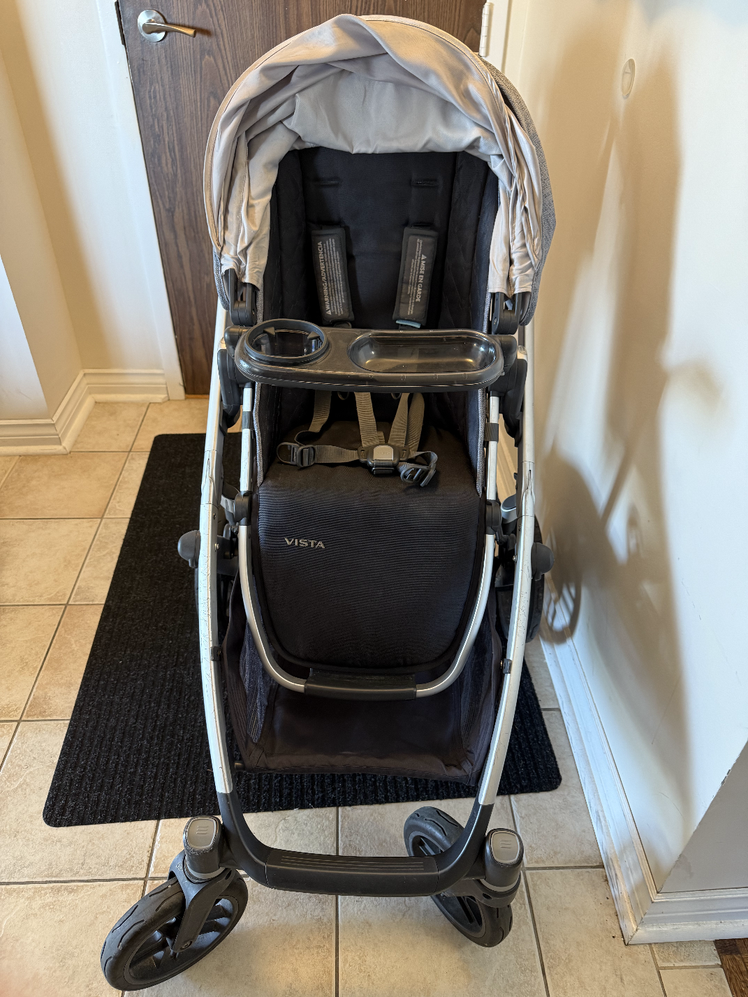 UPPAbaby Vista Stroller with bassinet, snack tray, rain cover