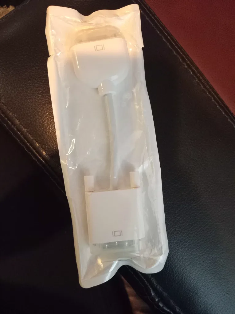 Apple Mini DisplayPort to VGA Adapter - New