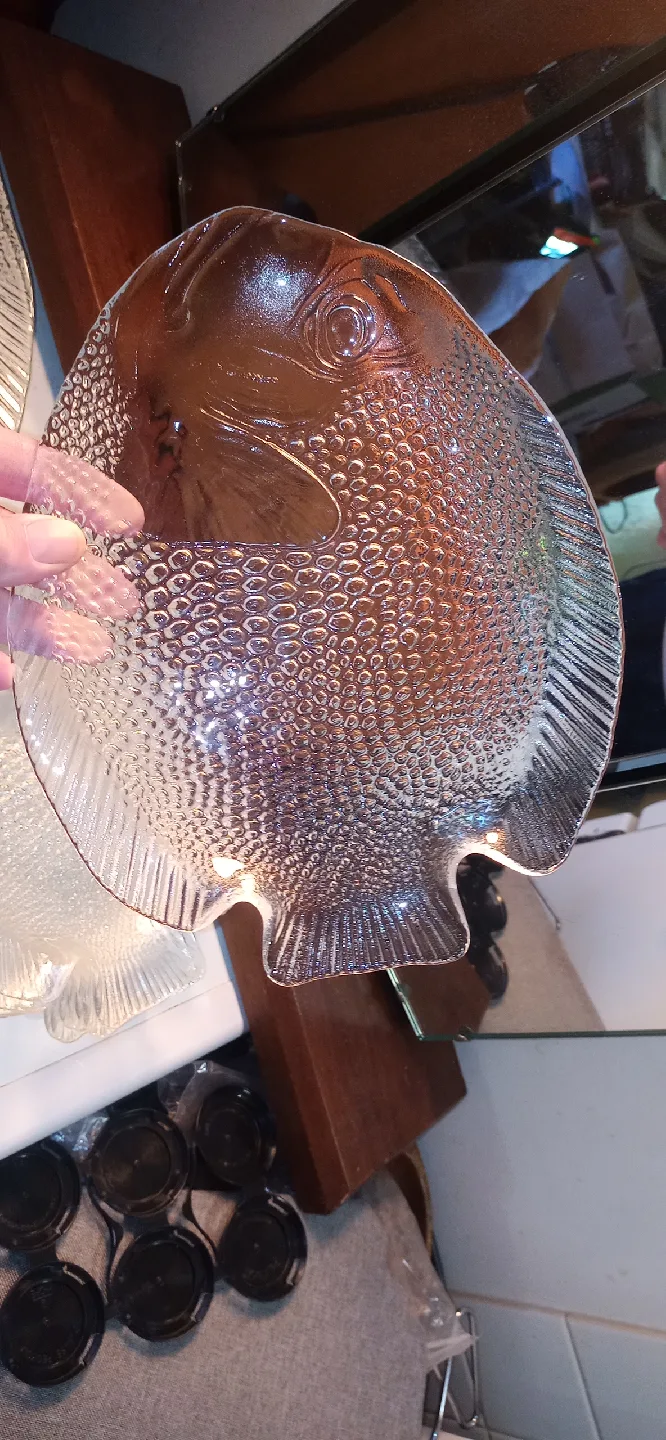 1980s Fish Serving and Dinner Plates. image indicator(3)