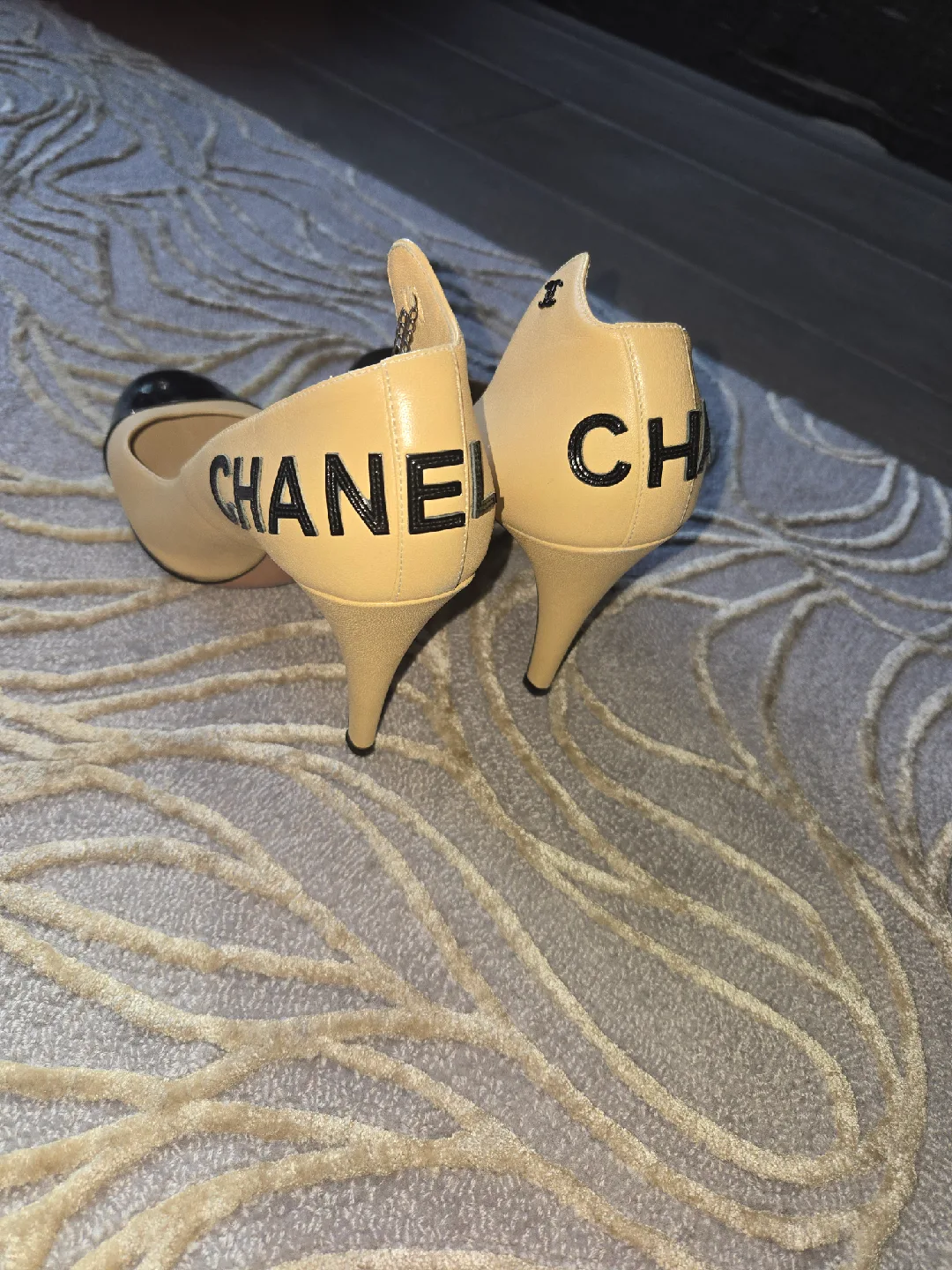 Chanel Beige & Black Heels - Size 41.5 image indicator(2)