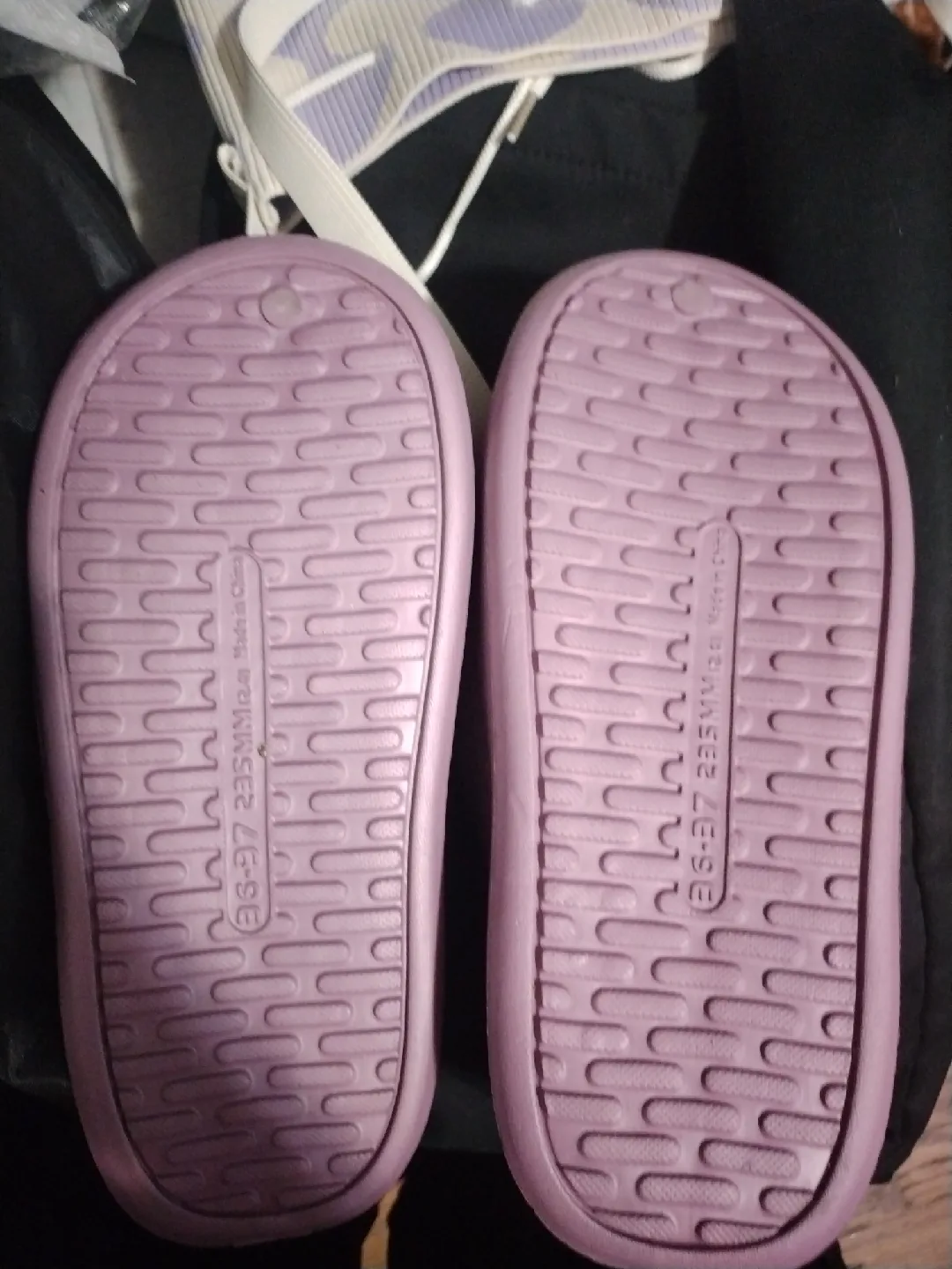 New Purple Bear Slippers Size 36-37 image indicator(4)