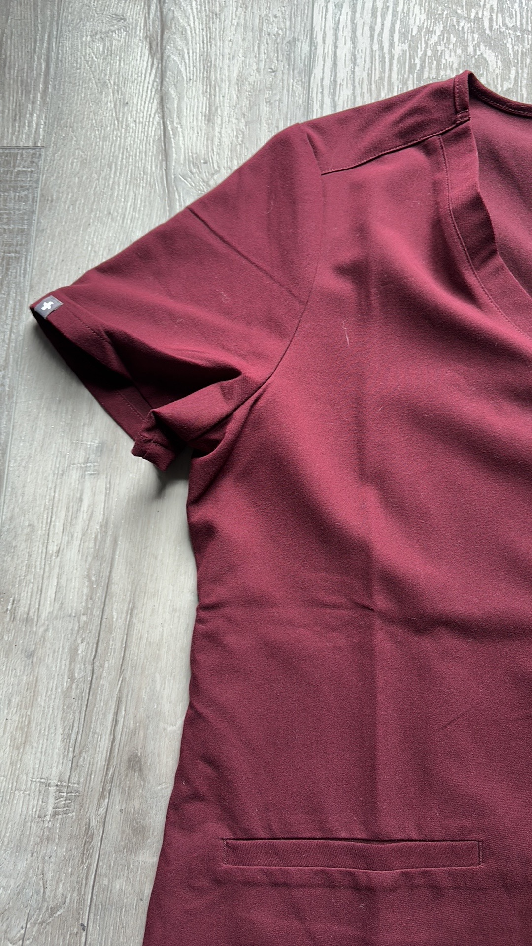 Figs Casma 3 pocket scrub top - photo 4
