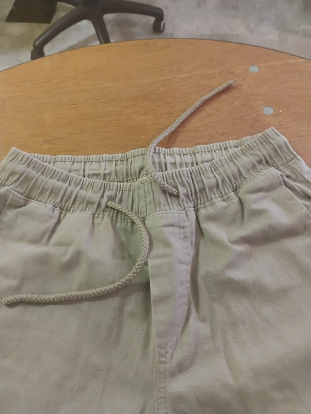 Four pants women image indicator(3)