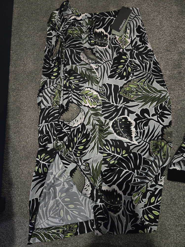 Olsen Leaf Print Skirt and Jacket Set - Size S