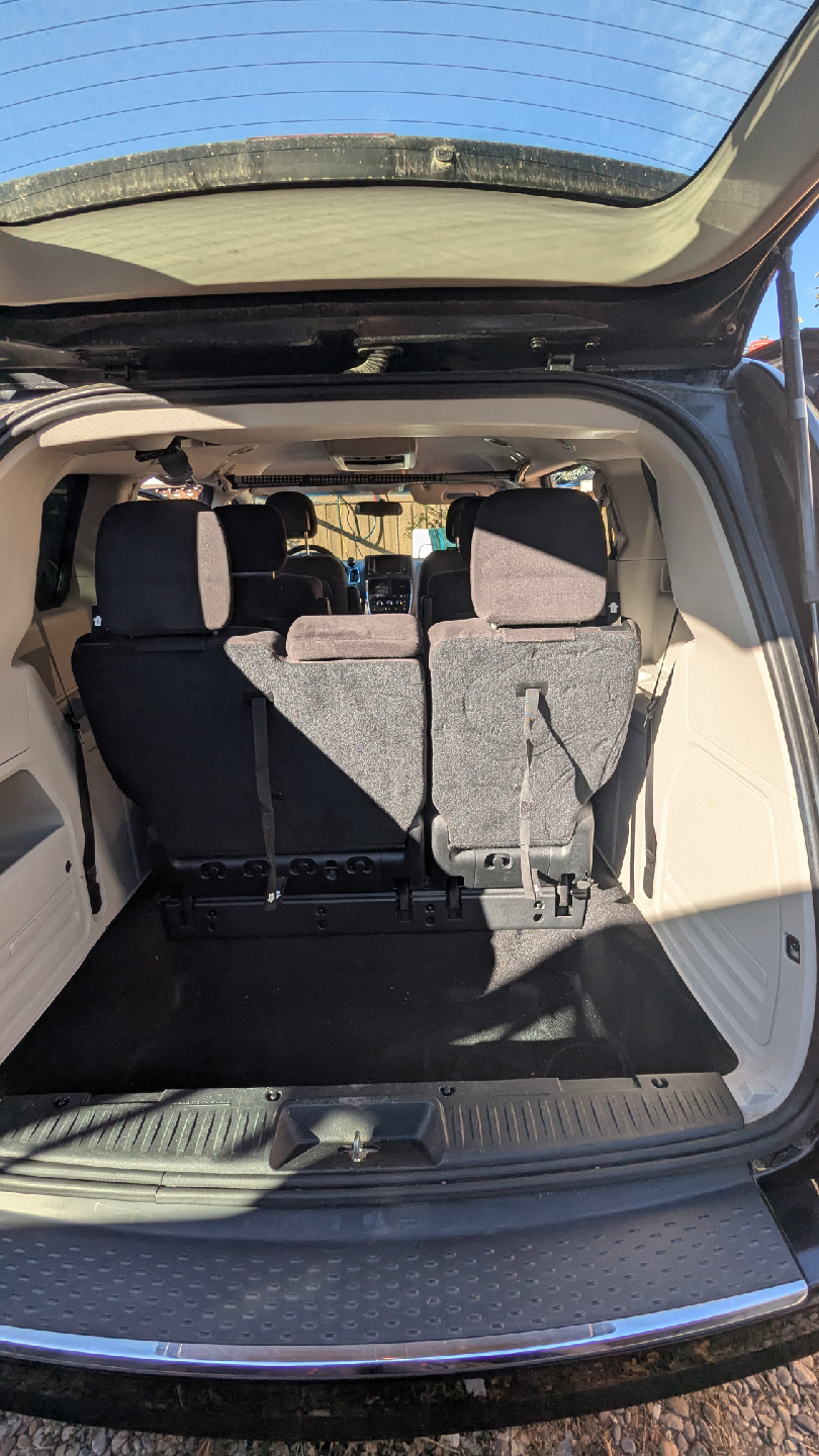 Dodge Grand Caravan - photo 3