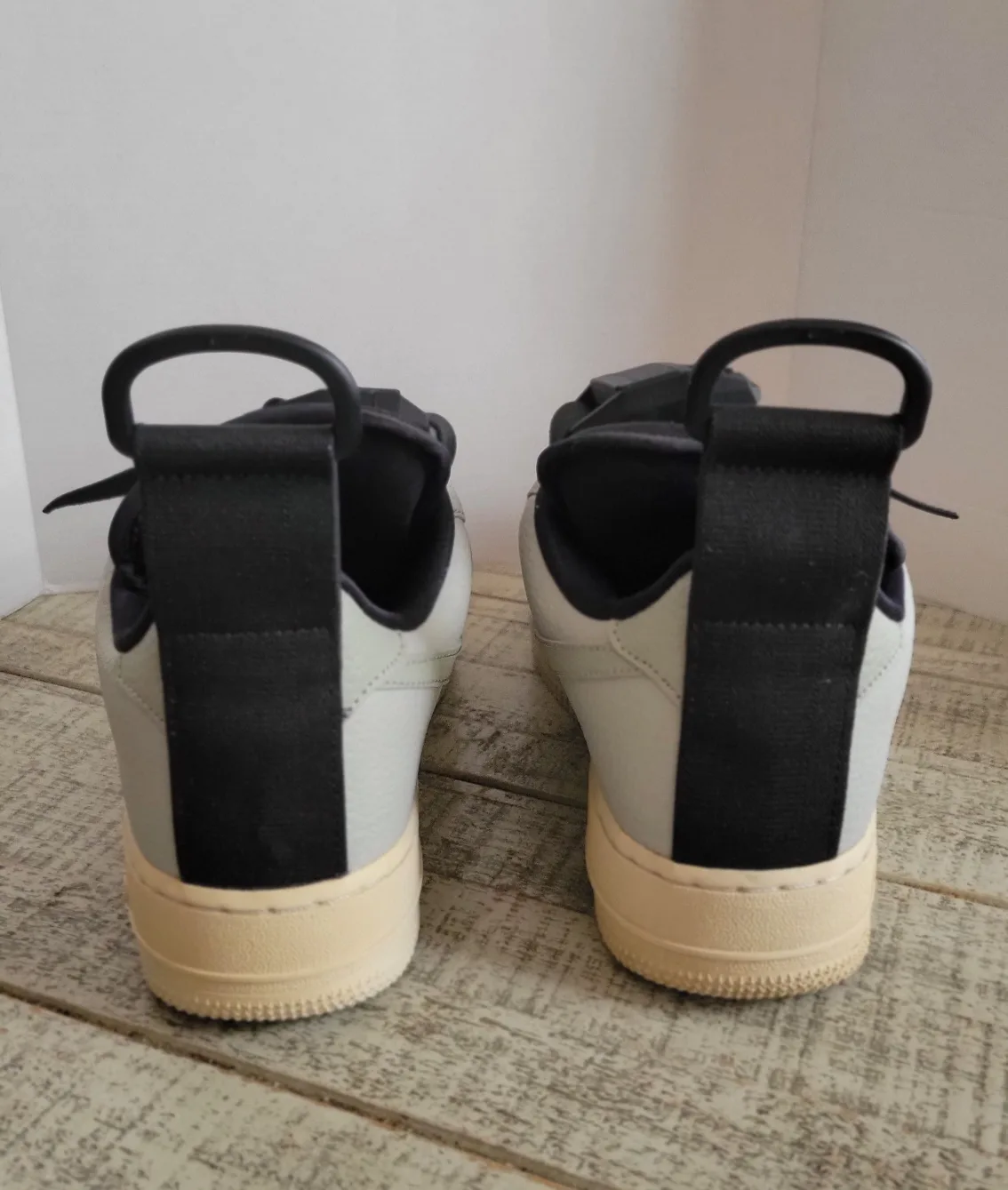 Nike Air Force 1 High Utility 2.0 Shoes image indicator(2)
