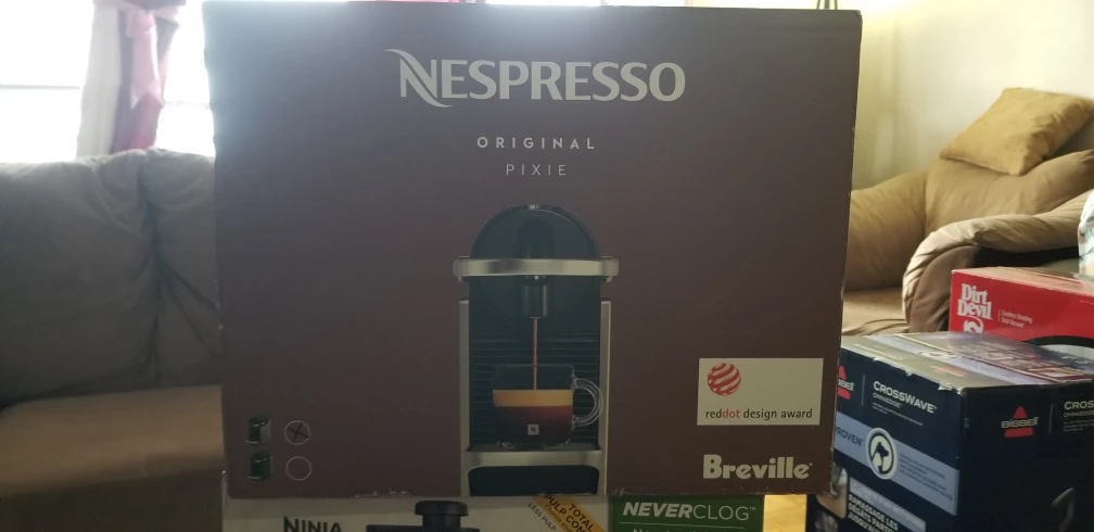 Nespresso Pixie Titan
