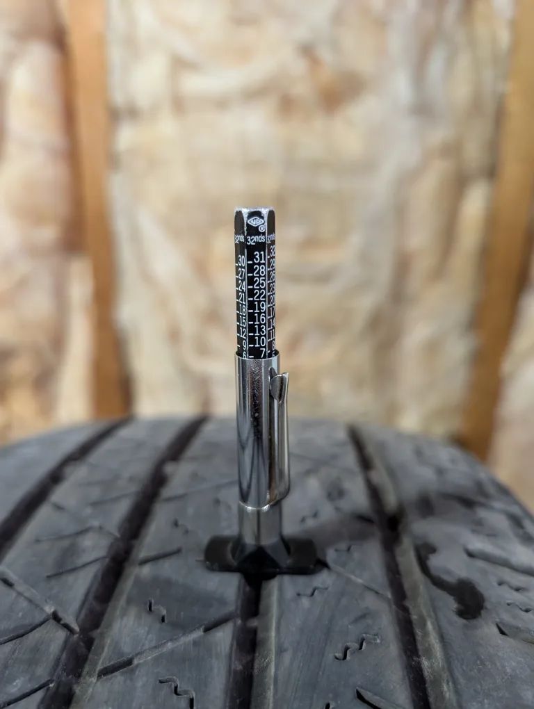 (4)-235/55R19 Continental Cross Contact All Season Tires image indicator(3)