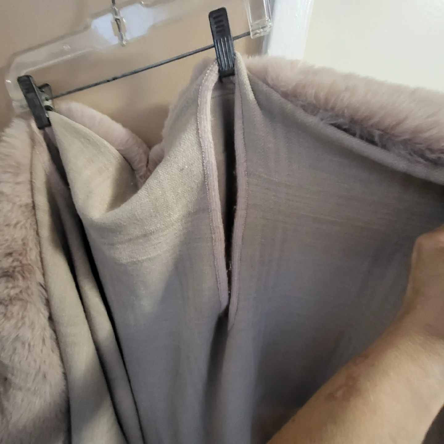 🥕Gorgeous Faux Fur Trimmed Poncho with Arm Slits- Med/large image indicator(5)