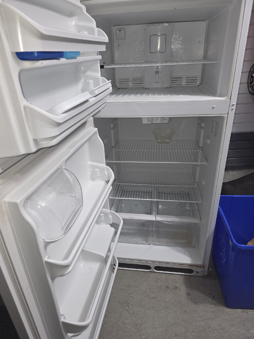 White Top-Freezer Refrigerator - photo 2