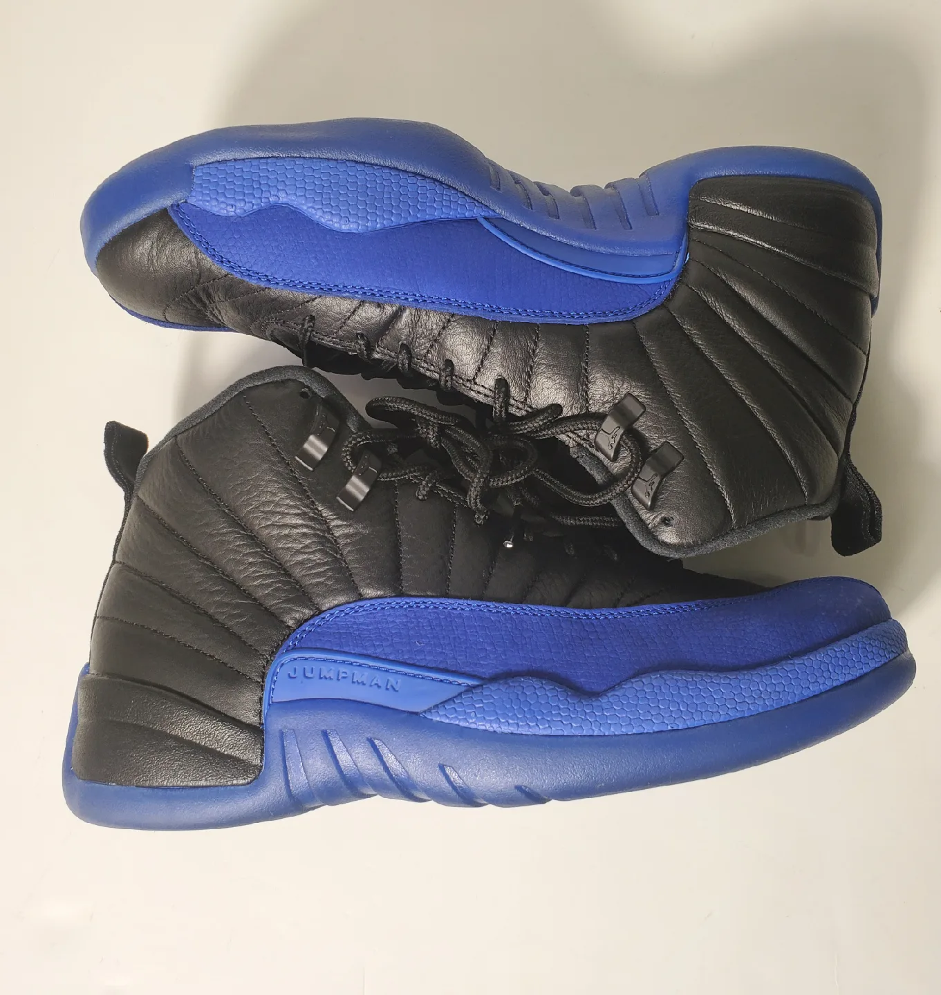 Men’s Jordan 12 Retro Black Game Royal W/Box 130690-014 Size 9.5 image indicator(9)