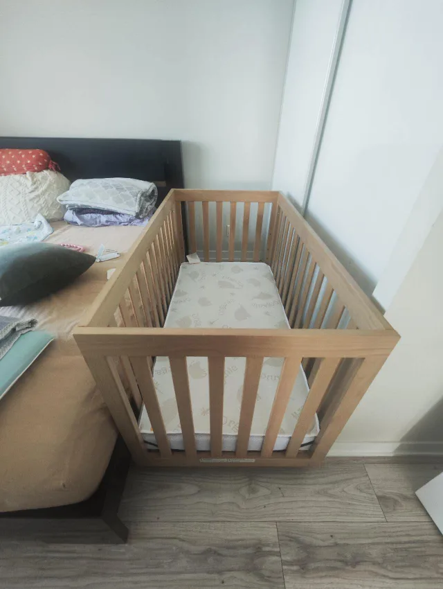 Walmart Wooden Baby Crib with hard Mattress image indicator(2)