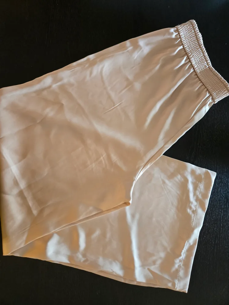 Beige Silky Wide Leg Pants - Size L image indicator(2)