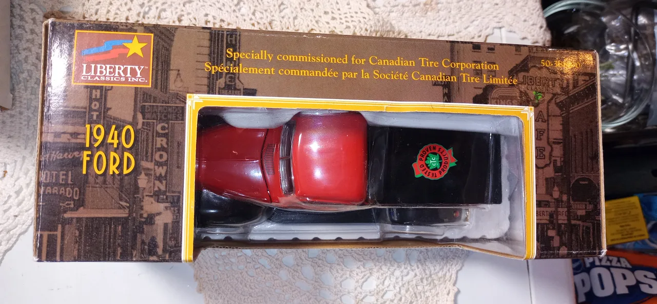 Liberty Classics 1940 Ford & Eaton Van image indicator(6)