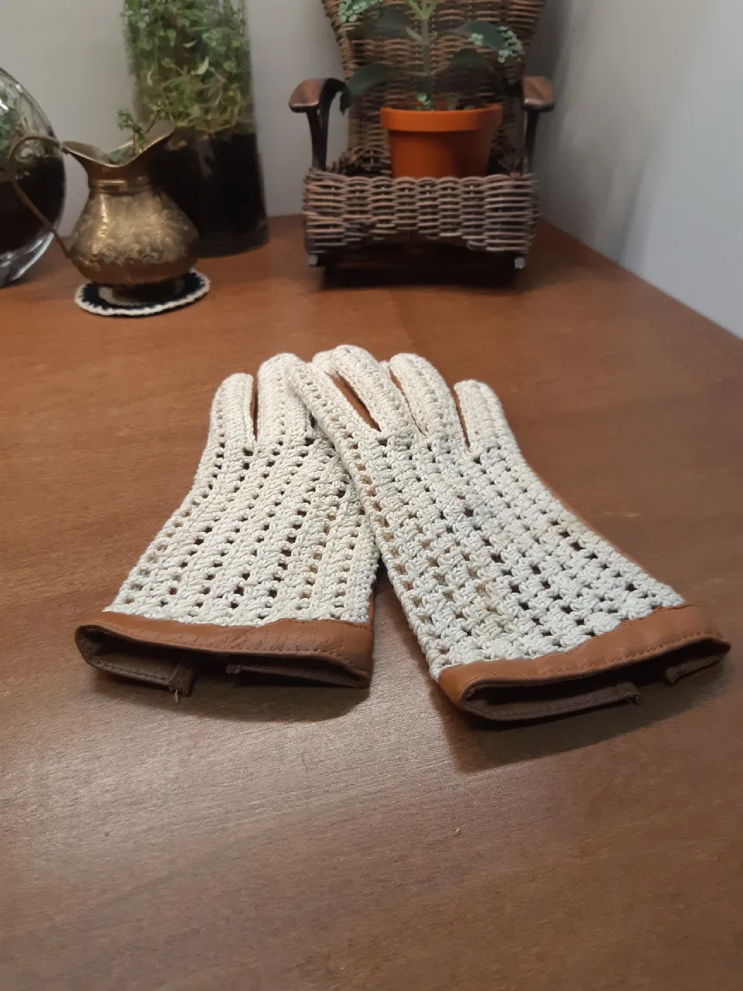 Vintage knit leather womens driving gloves thumbnail