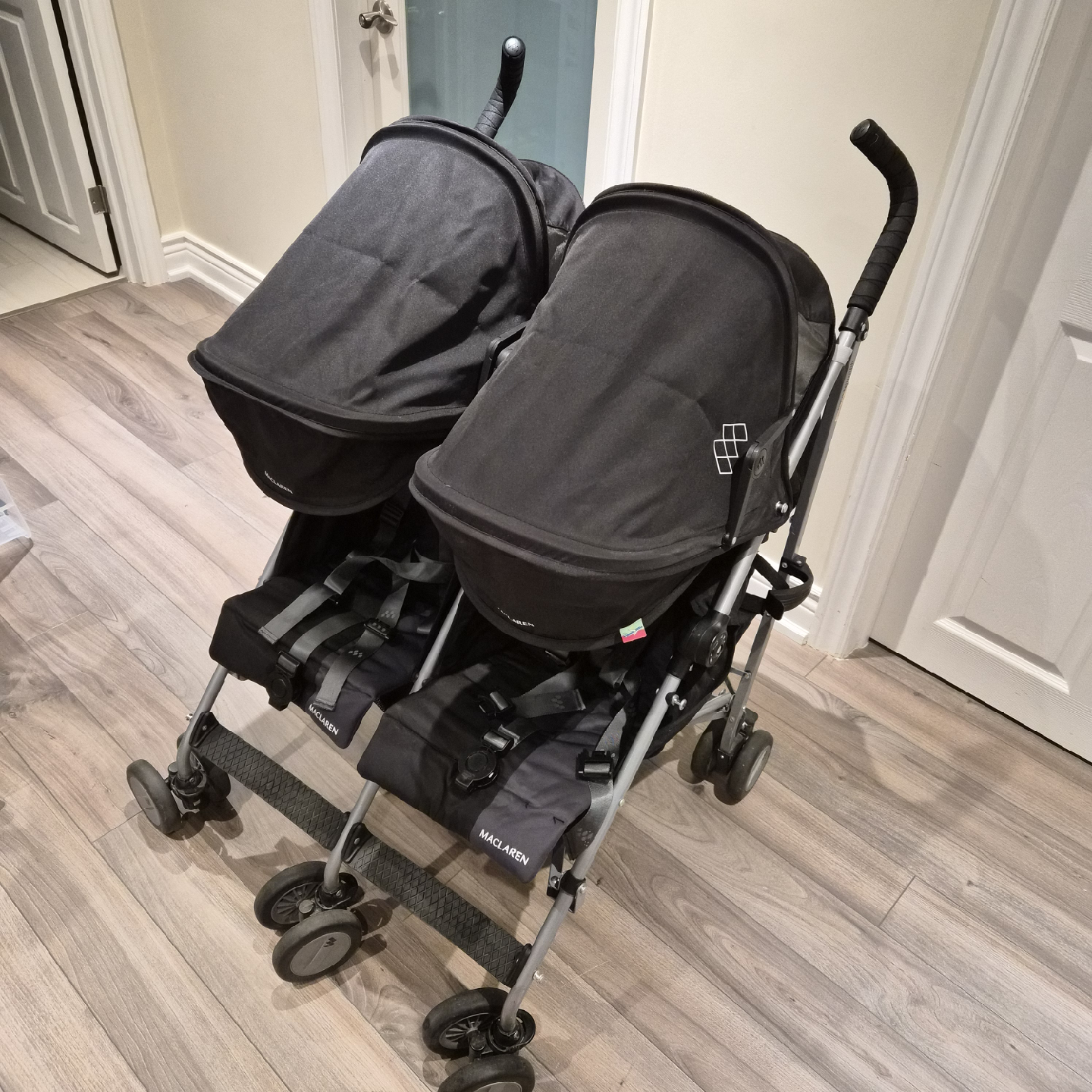 Maclaren Twin Triumph Double Stroller (with Stroller Travel Bag) - photo 2