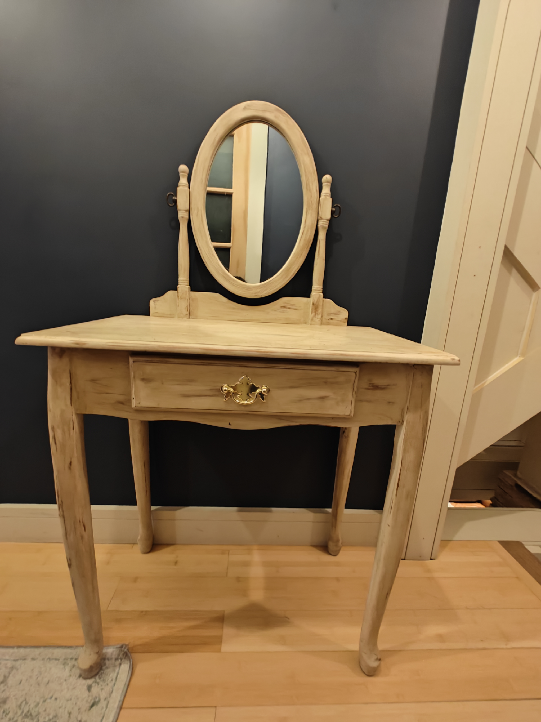 Vintage-Inspired Wood Vanity – Character & Potential