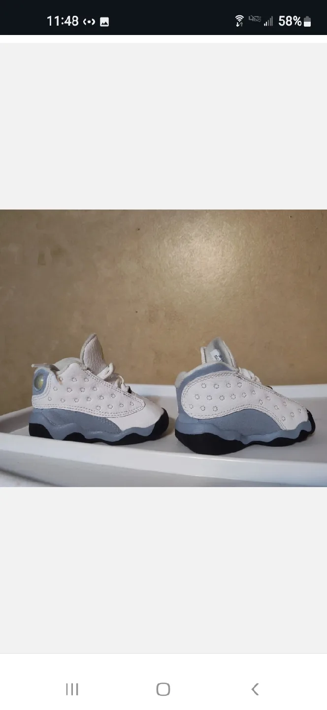 Nike AIR JORDAN 13 size 9c White Blue Black image indicator(2)