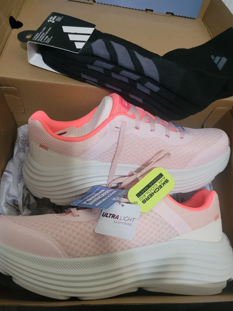 Skechers Max Cushion- Go Walk Arch Fit + Adidas socks image indicator(2)