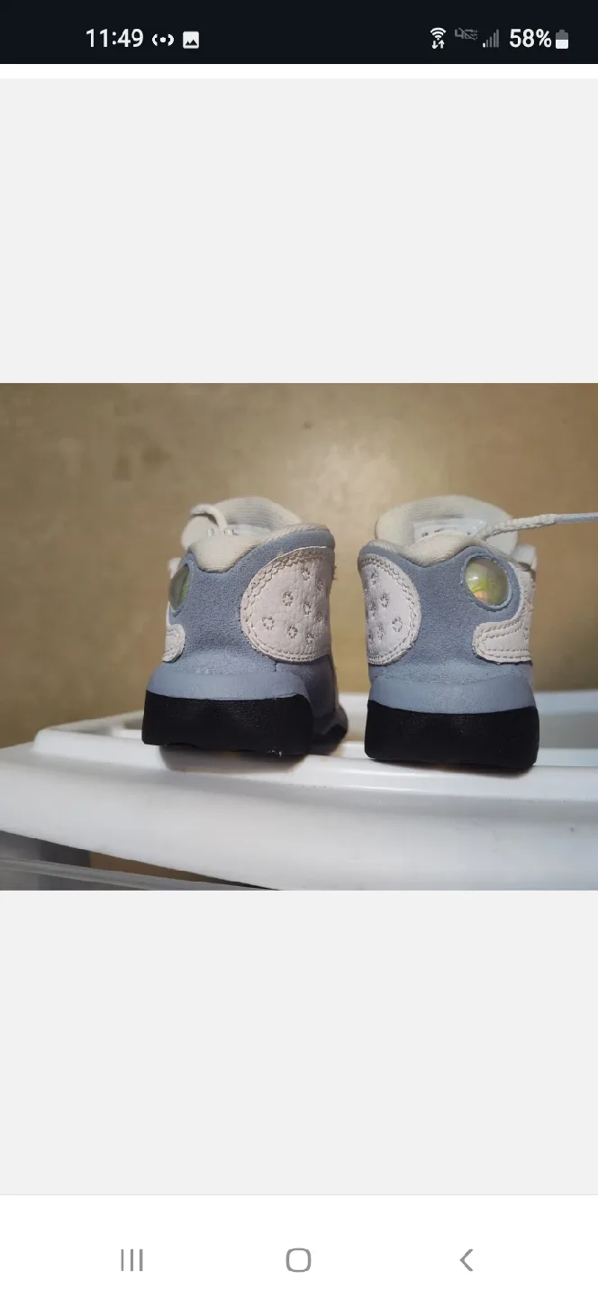 Nike AIR JORDAN 13 size 9c White Blue Black image indicator(4)