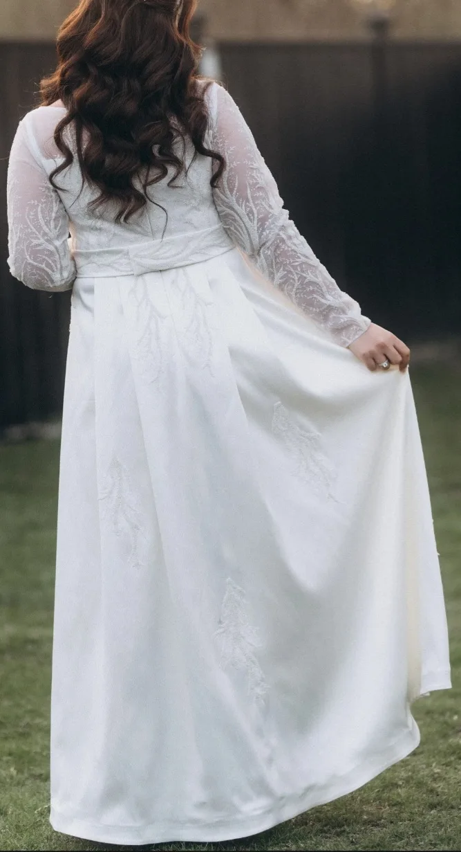 White Wedding Dress with Lace Sleeves image indicator(4)