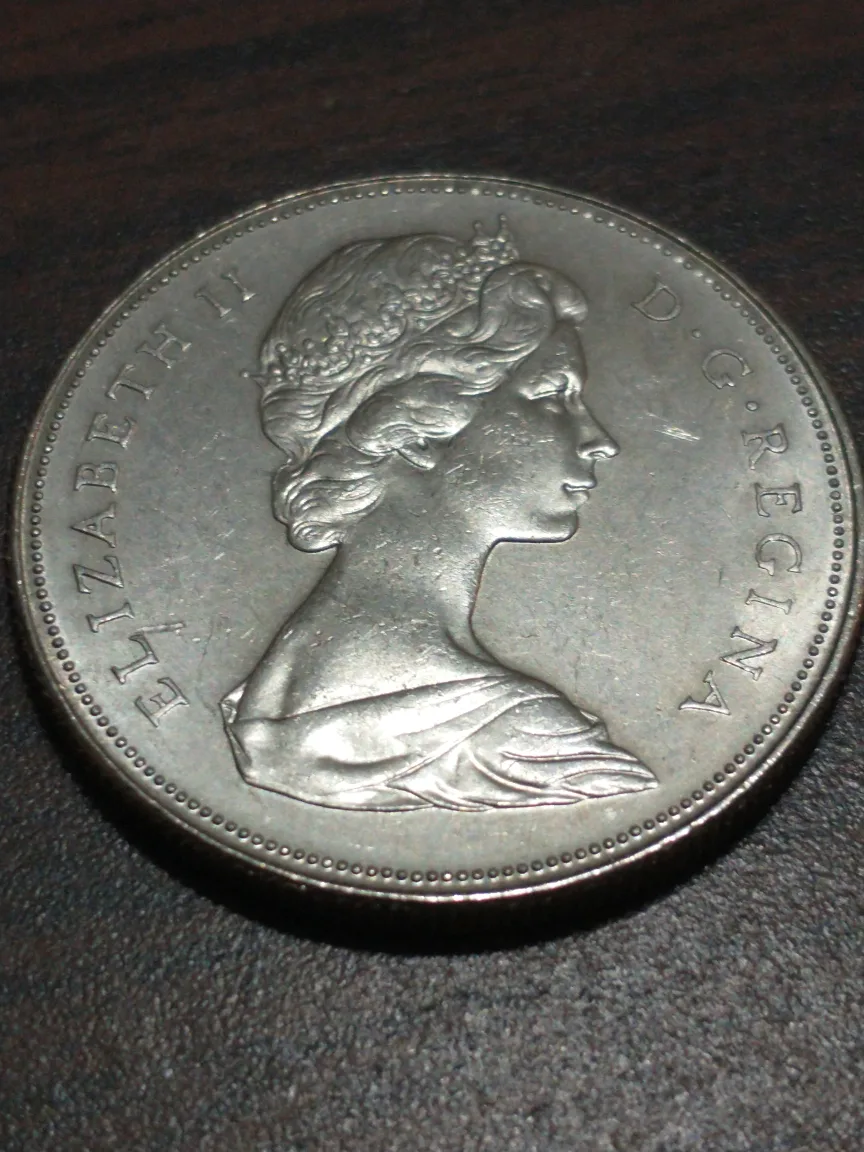 SOLD 1968 Canada 'silver' dollar - no silver content KM #76.1 image indicator(2)