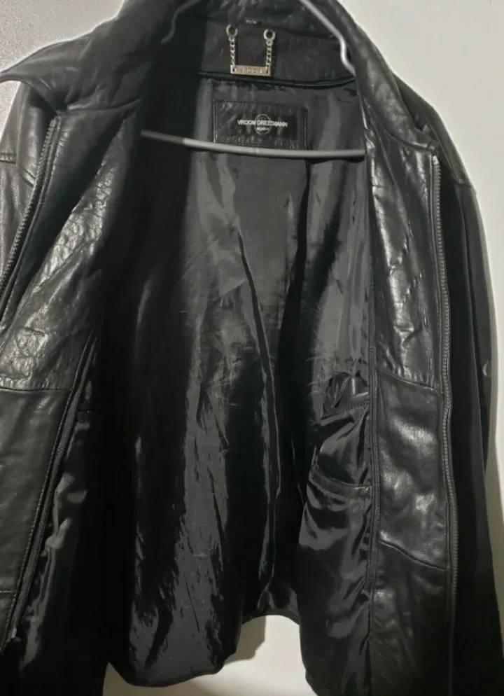 Vroom Dreesmann Black Leather Jacket (M) image indicator(3)