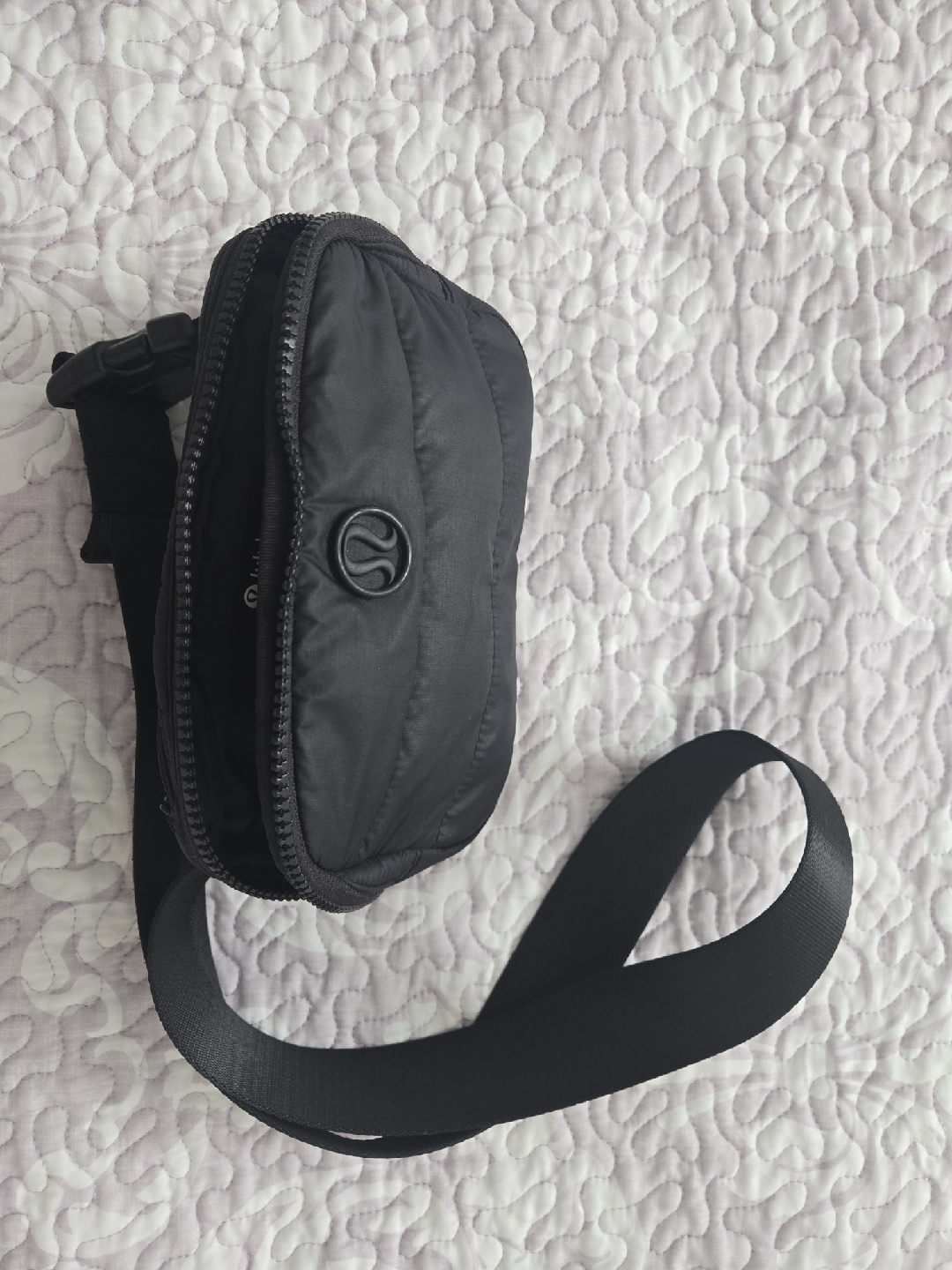 Lululemon Quilted Grid Belt Bag Black - photo 4