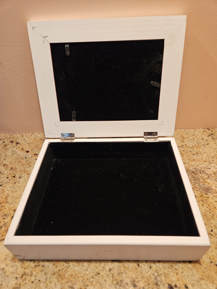 Decorative Shadowbox & Picture Frames - photo 4
