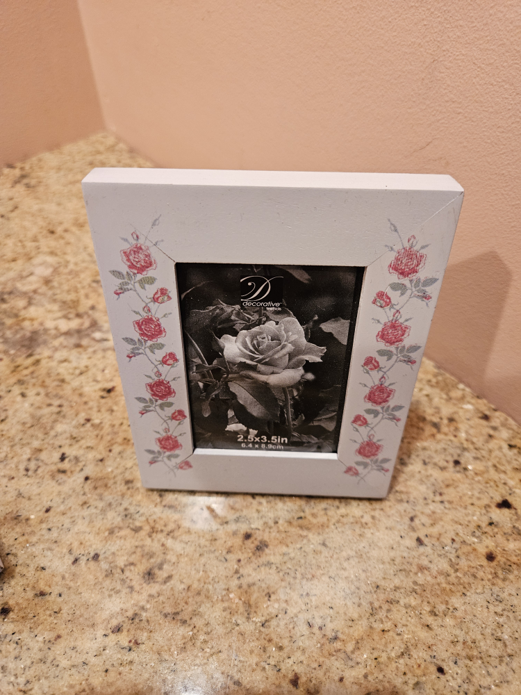 Decorative Shadowbox & Picture Frames - photo 5