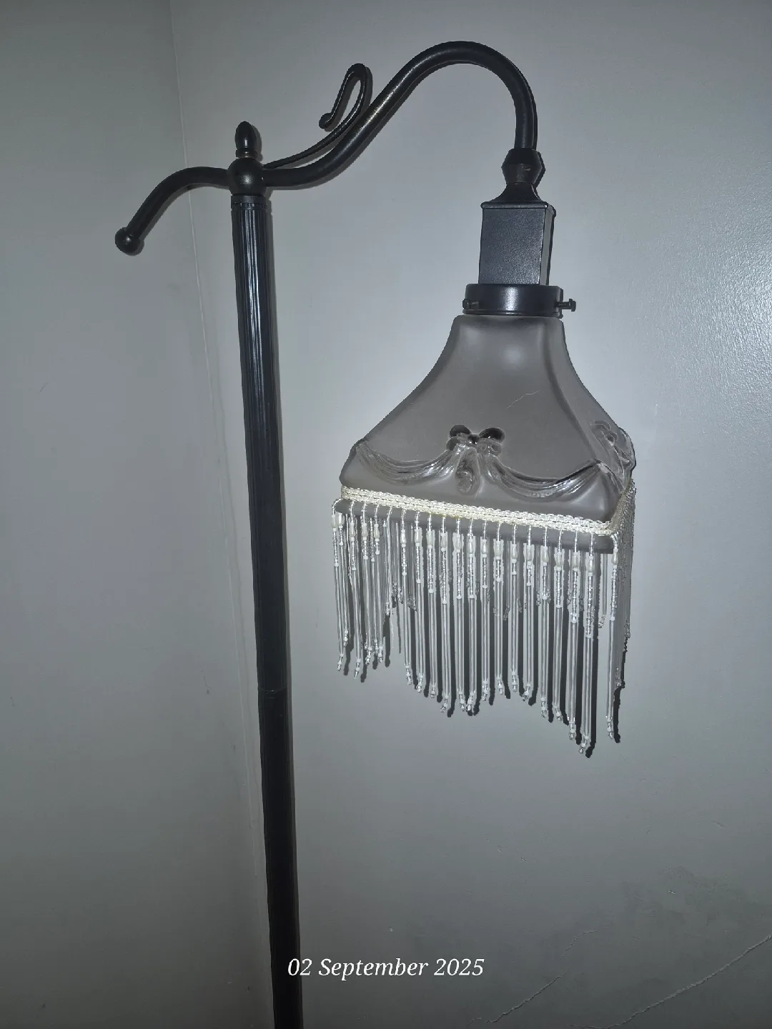 Vintage Style Floor Lamp - Black Metal thumbnail