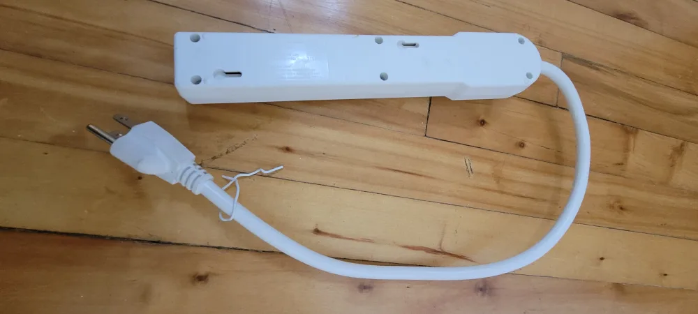 White Power Strip with 6 Outlets image indicator(2)
