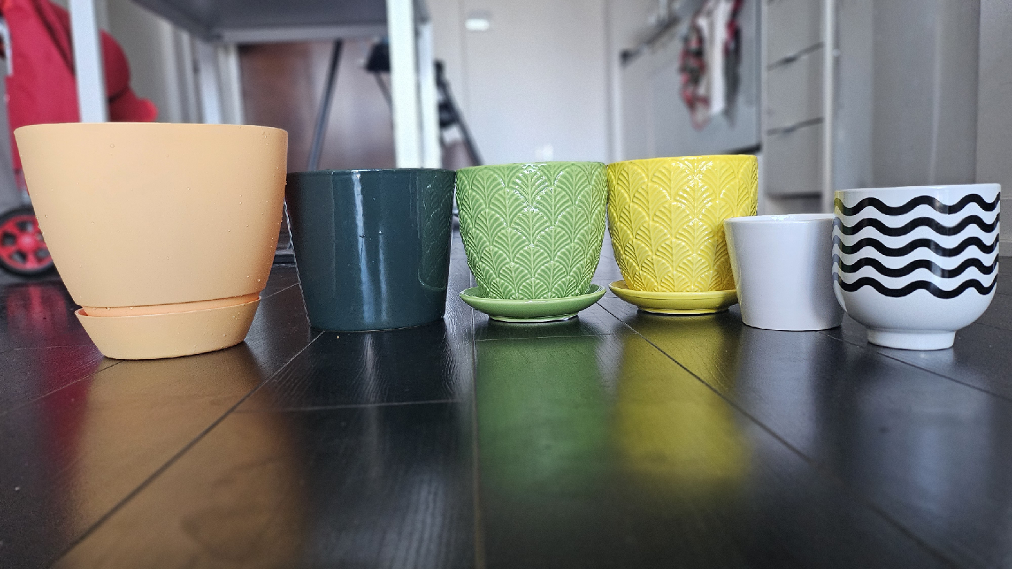Assorted Plant Pots - Various Sizes & Colours