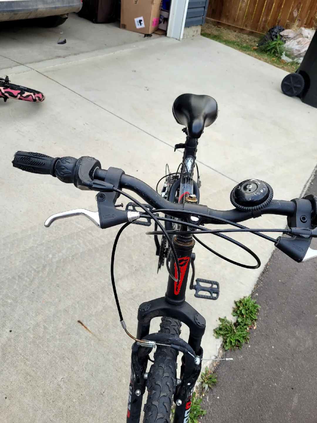 Mountain Bike - Black image indicator(2)