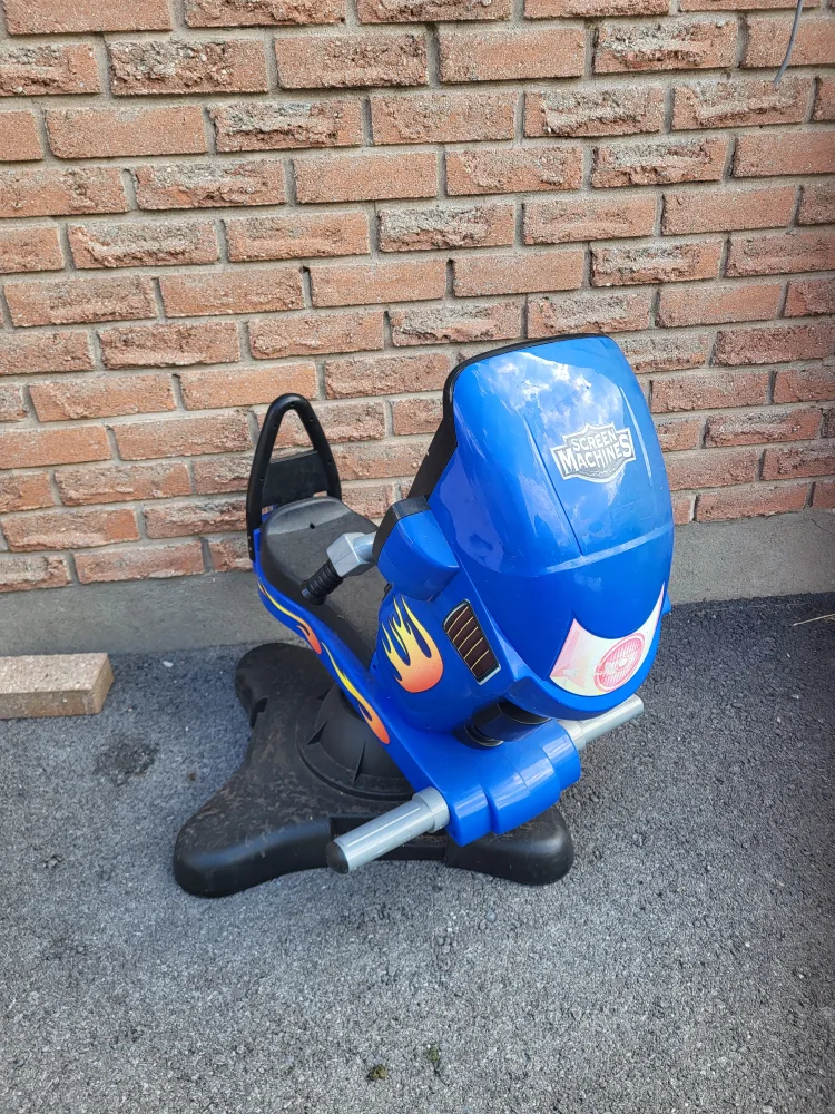 Screen Machines Motorcycle Ride-On Toy thumbnail