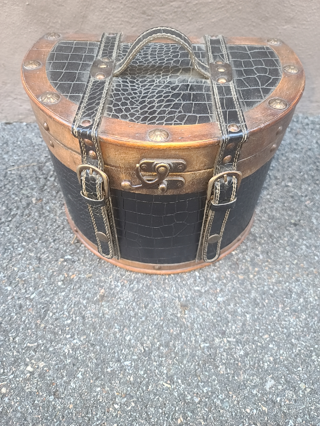 Decorative vintage Wooden Storage Trunk - photo 3