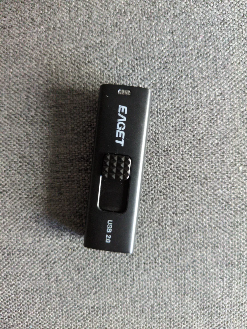 EAGET USB 2.0 Flash Drive thumbnail