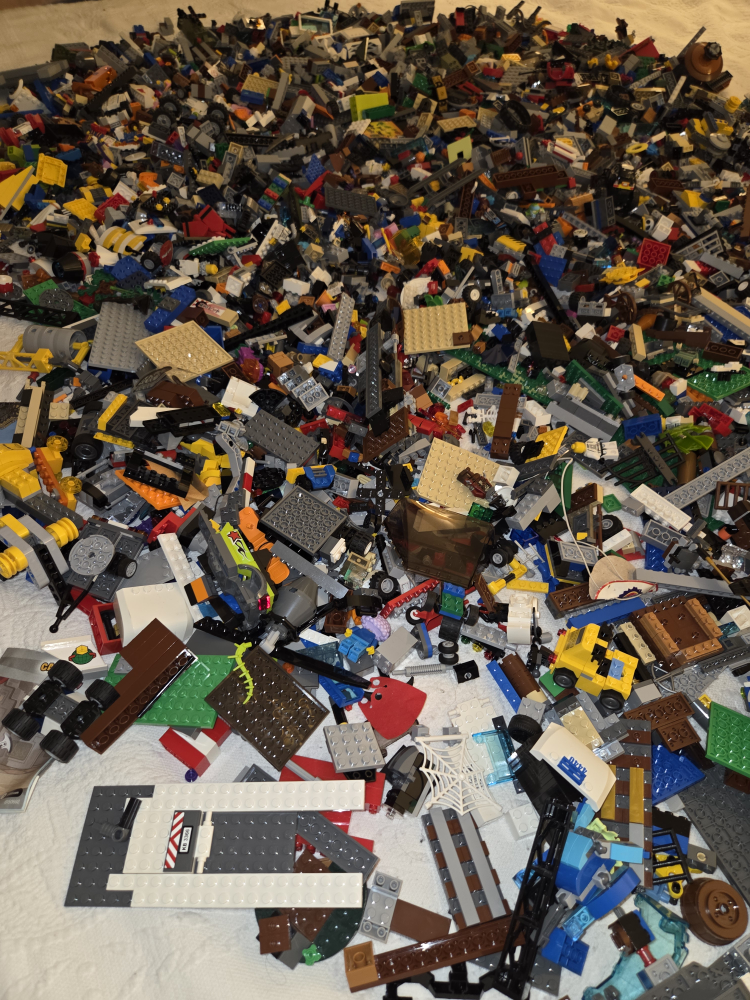 Large Lot of LEGO Bricks & Pieces - photo 4
