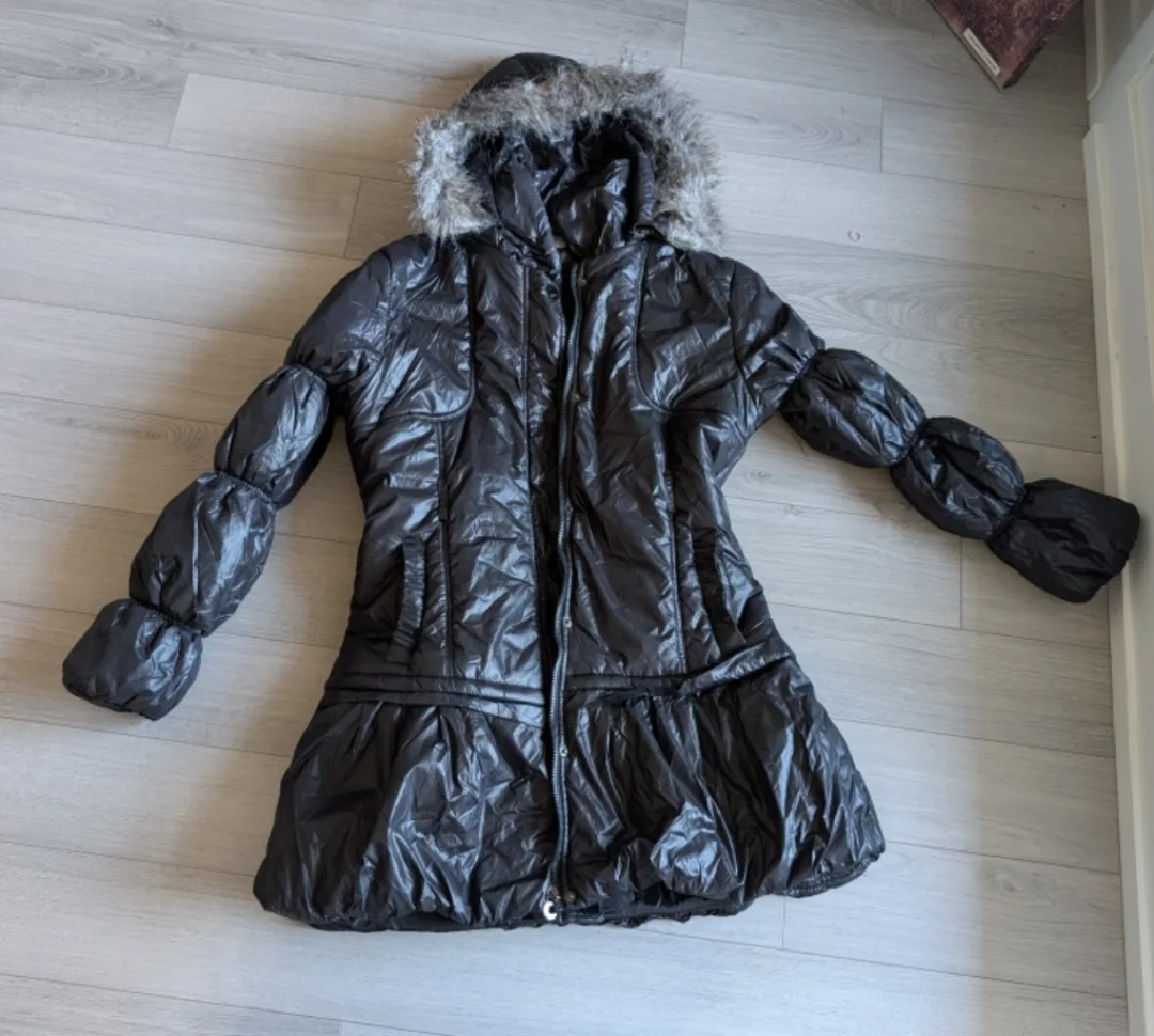 Black Puffer winter  Coat with Fur Hood image indicator(2)