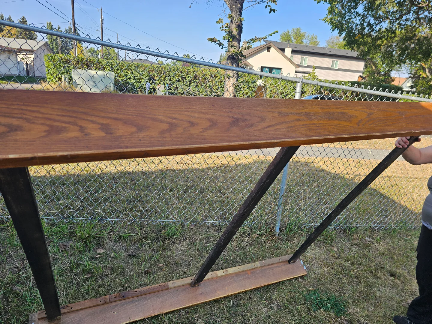 Ornate Wooden Headboard/bedframe image indicator(4)