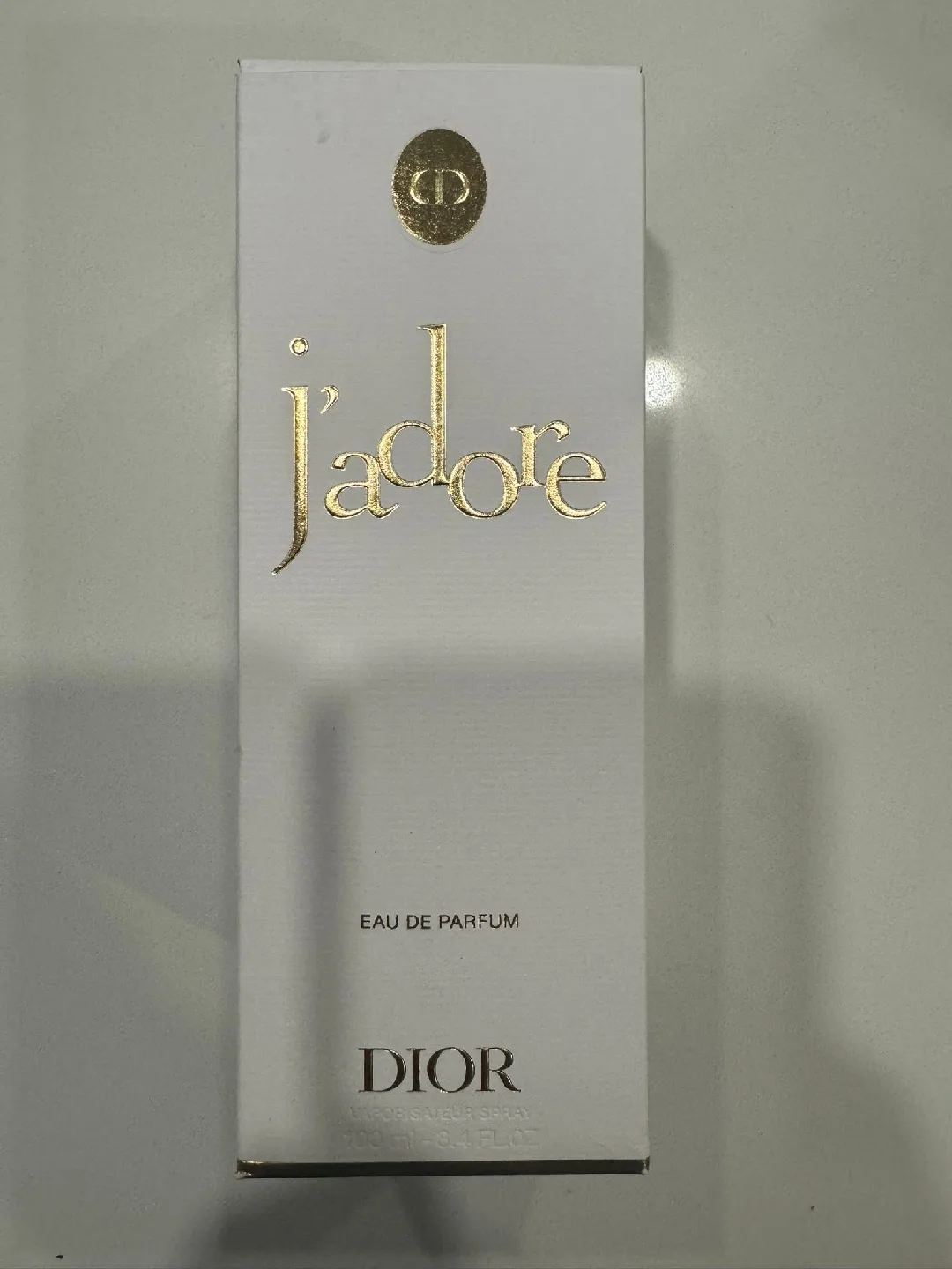 New Ariana Grande, Burberry, Hermès, YSL Perfume image indicator(9)