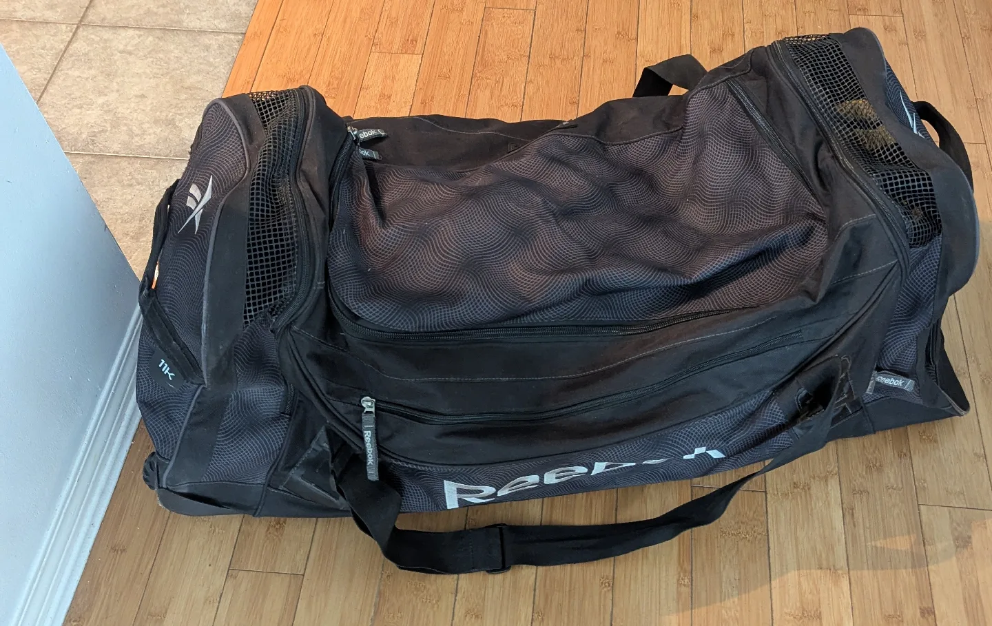 Hockey Gear Set: Bauer Pants, Skates, Warrior Gloves image indicator(10)