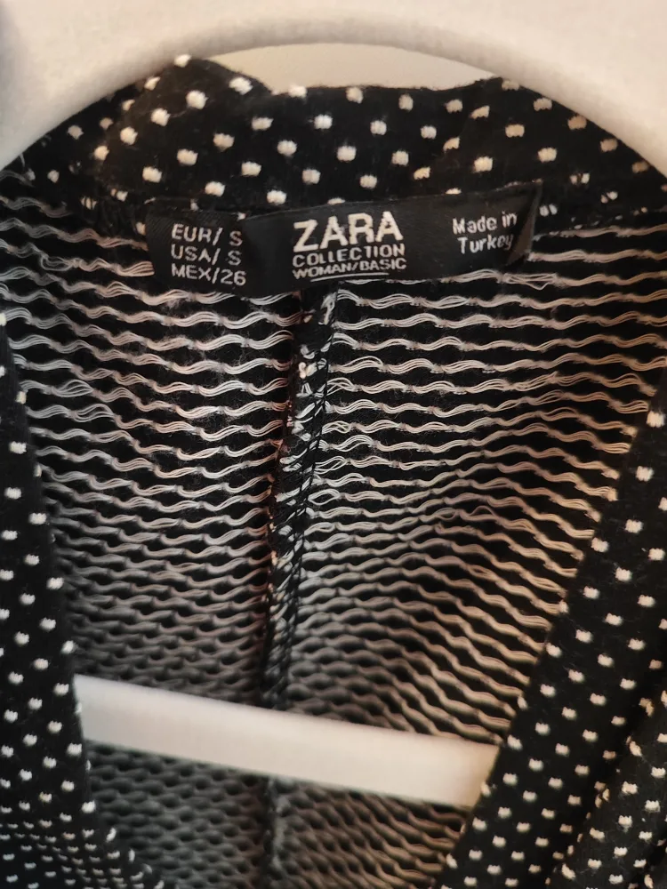 Assorted women clothing - Size Small image indicator(5)