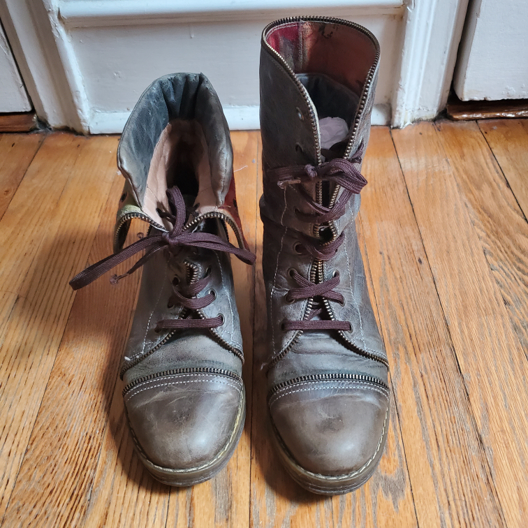 Italian Leather Lace-Up Boots with a twist - photo 5