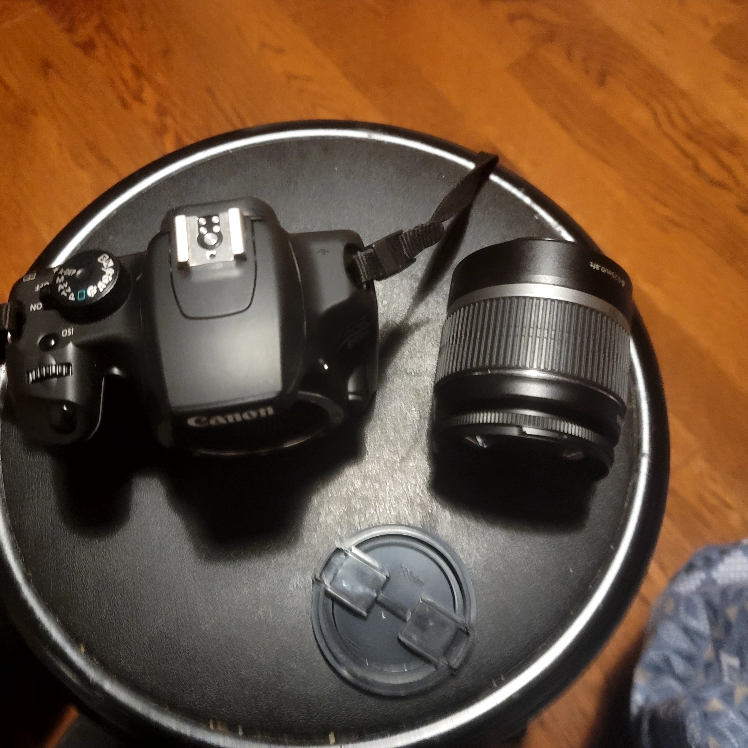 Canon EOS Rebel XS with 18-55mm Lens - photo 5