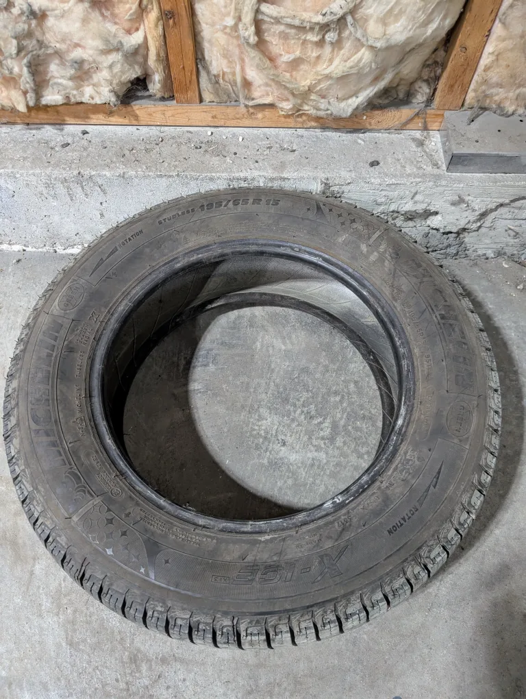 (1)-195/65R15 Michelin X-Ice Winter Tire image indicator(8)