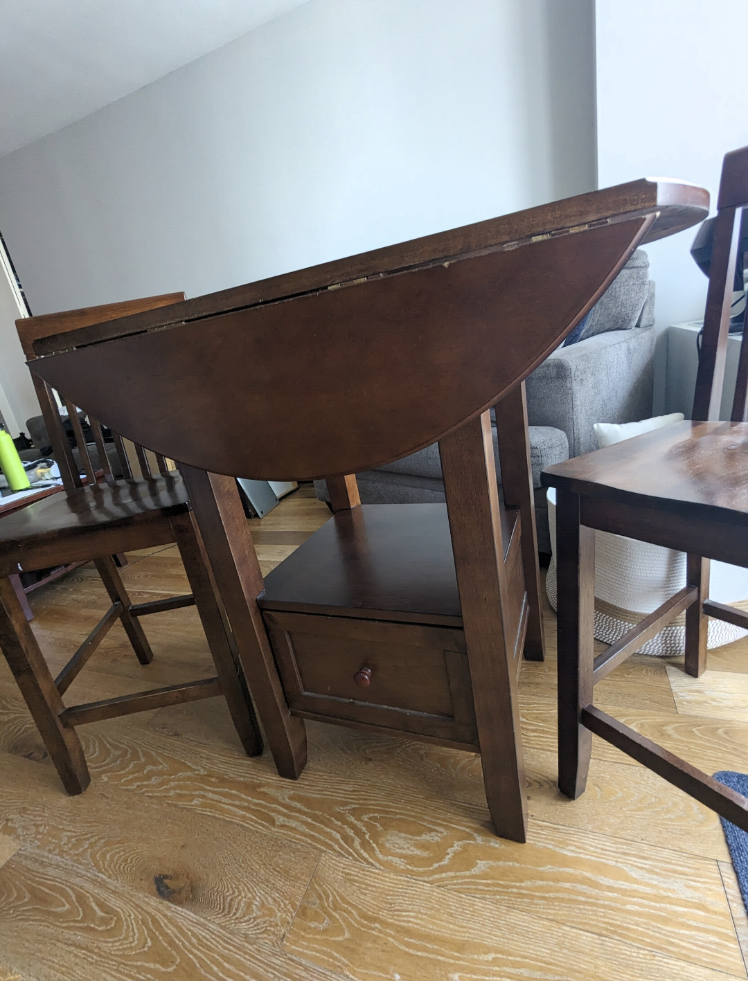 pub style table and stools - photo 2