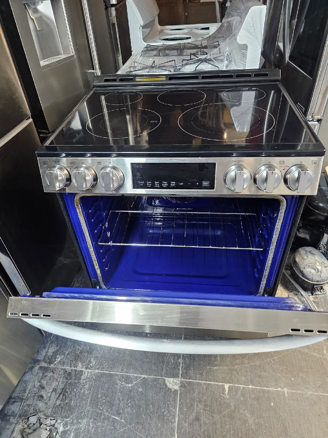 LG Electric Range 30" image indicator(2)