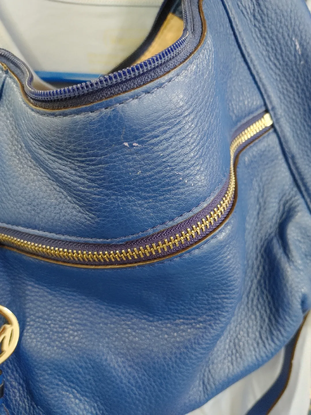 💚MICHAEL KORS GENUINE BLUE LEATHER PURSE image indicator(7)